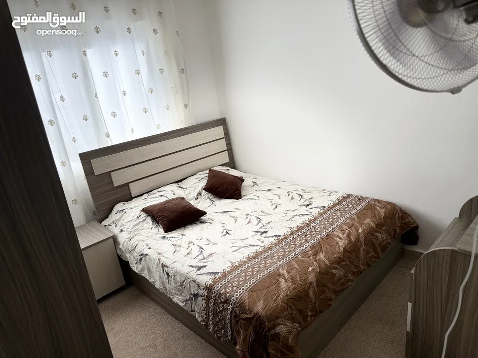 شقه مفروشه للايجار خلف المستشفى التخصصي اربد