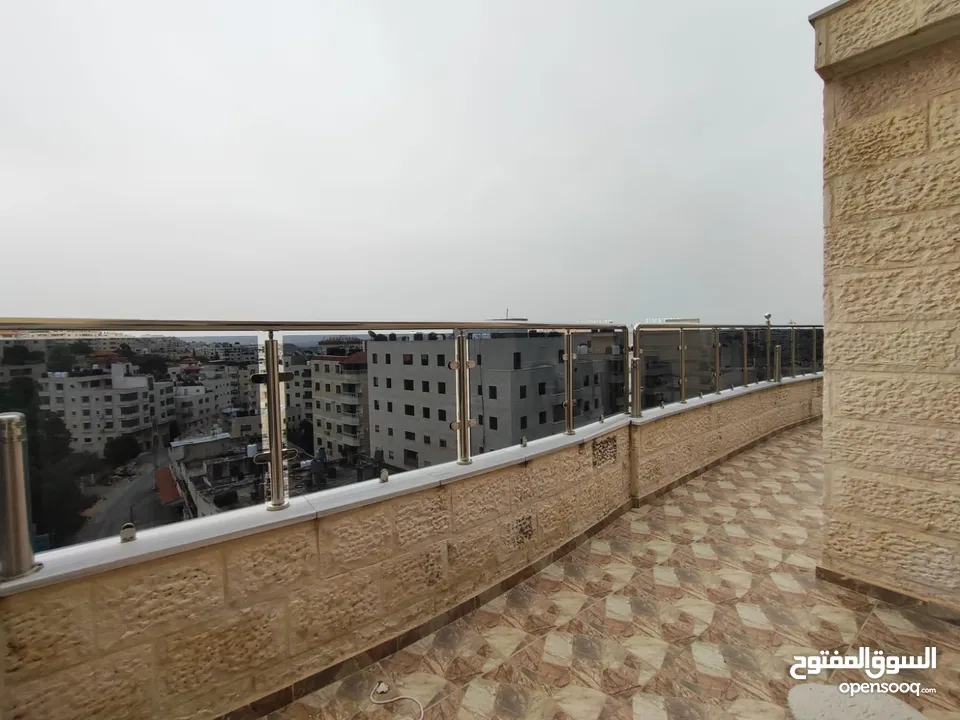 روف مفروش بإطلالة مميزة للإيجار – بيتونيا، دوار الفواكه