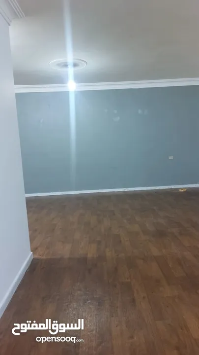 شقة مميزة أرضي مع حديقة