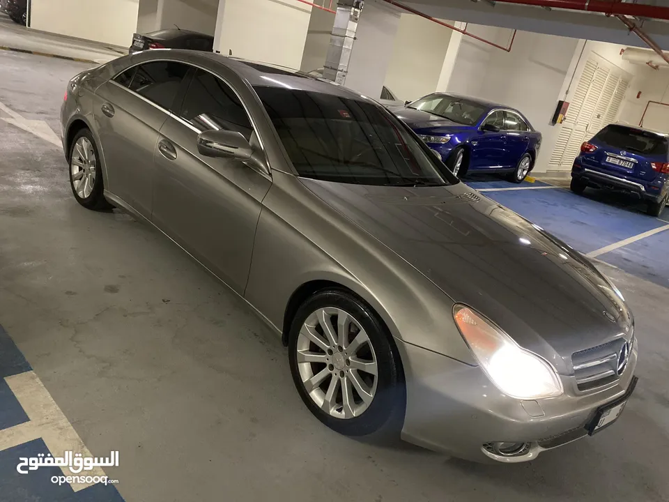 Mercedes-Benz  CLS 350  GCC Specs  RTA Passed  140,000km  No accidents