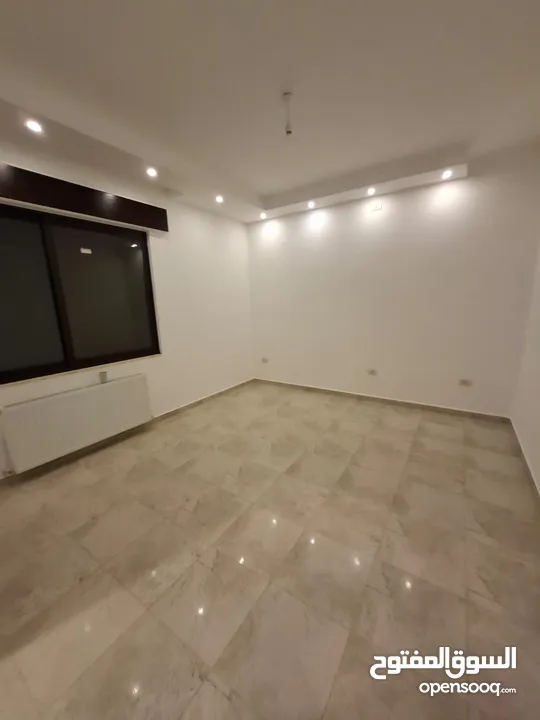 شقة طابقية فاخرة نصف مفروشة - الروابي (عمارة عائلية) Luxury Semi-Furnished Apartment for Rent