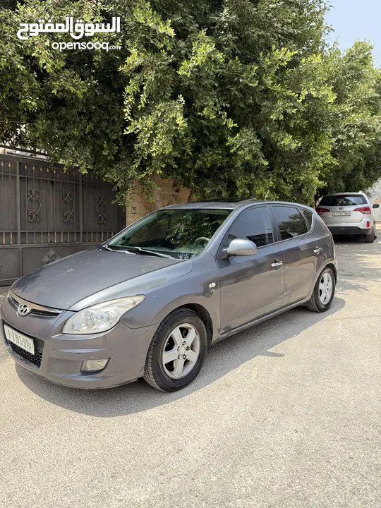 HYUNDA I30  2009 بسعر حرق ع الكاش فل مع فتحة سقف