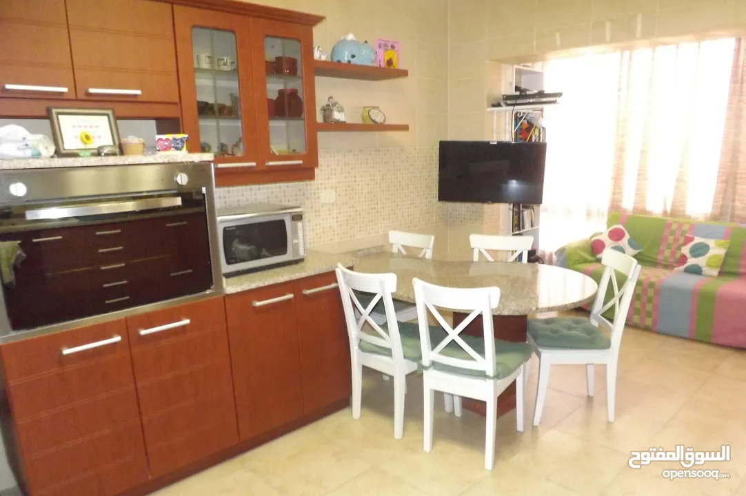 Beautiful location - 3bedroom furnished in Um Uthaiena // موقع جميل - 3 غرف نوم مفروشة في أم أذينة