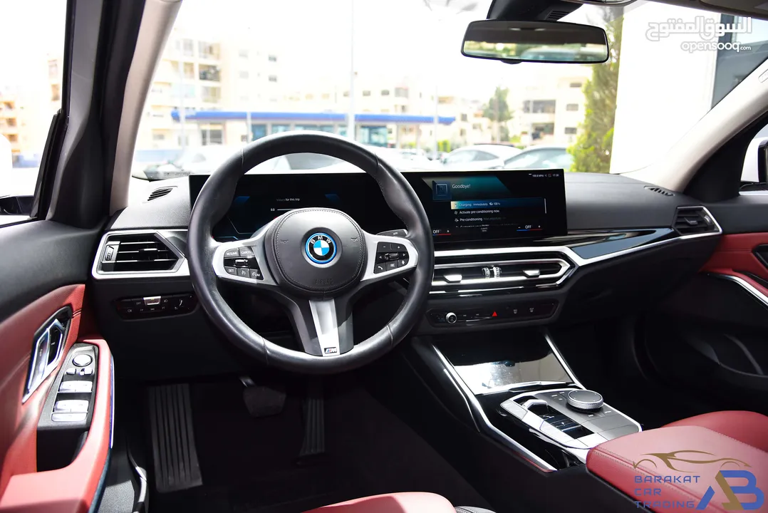 بي ام دبليو الفئة الثالثة i3 eDrive35L كهربائية بالكامل 2023 BMW i3 eDrive35L EV M Power Kit - Mid