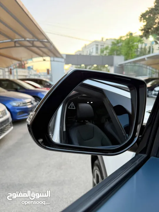 كيا نيرو هايبرد مع فتحة سقف Kia_Niro_Hybrid