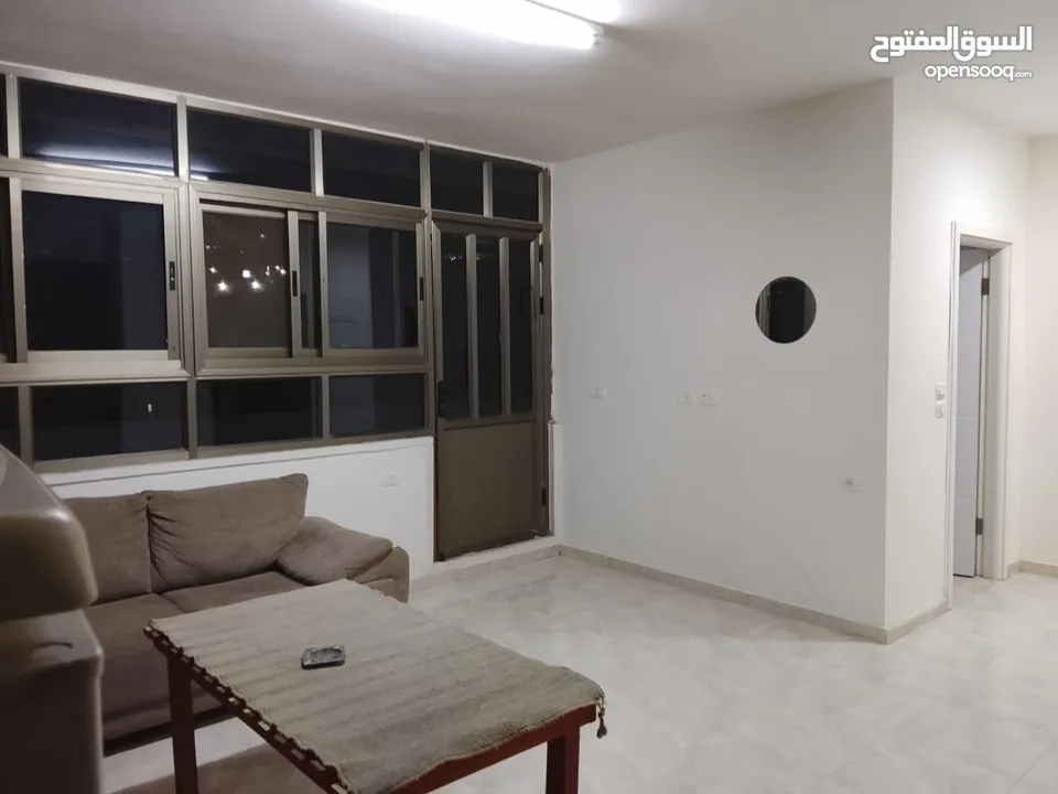 روف عباره عن استوديو للايجار