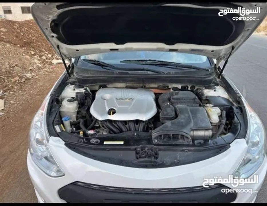 هيونداي سوناتا هايبرد أمريكي 2400 cc موديل  2012 فل عدا الفتحة للبيع أو بدل على سيارة كهرباء