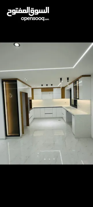 شقق في منطقه الطيره مساحه مخطلفه من 130و150 و180 سعر المتر الف دولار