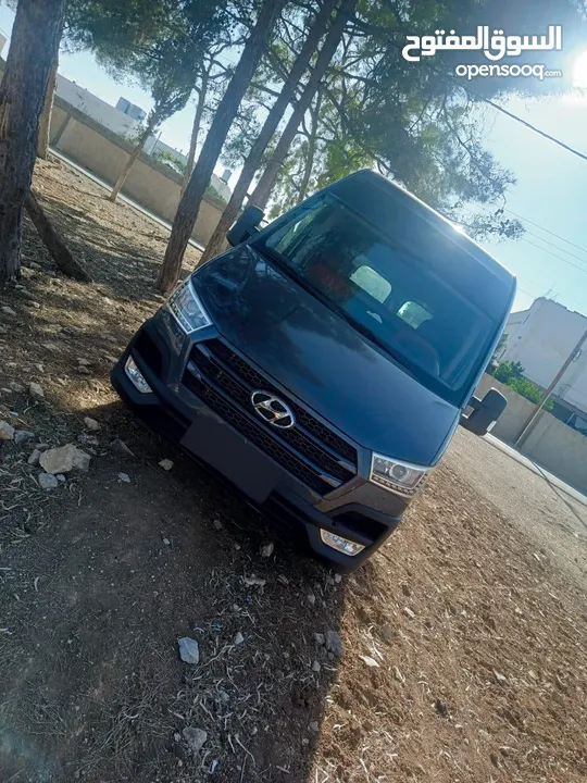 باص فان هونداي H350 2018 طالع من الوكاله 2022 ماشي 60 الف كيلو فقط  الباص نظيف جدا ما شاء الله