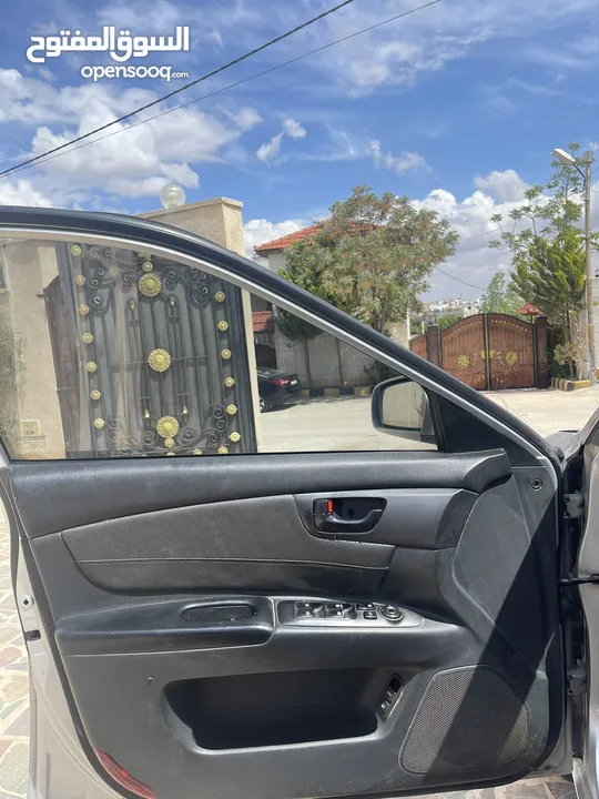 كيا لوتزي 2006 3 جيد لون سلفر ماتور 2000cc