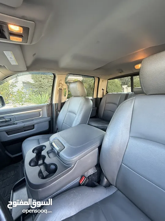 DODGE RAM 2018 big horn sport package 5.7  رام 2018 3 جيد فل ما عدا الفتحة و جحش الوسط