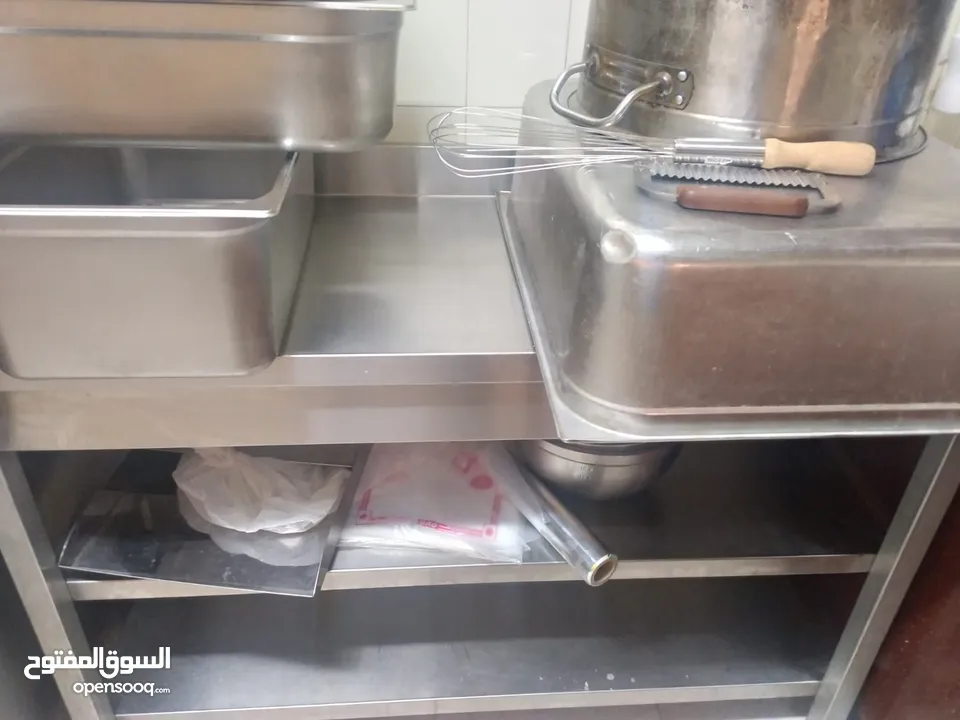 غريل صاج وشاركول فرن فريزر شواية شاورما عدد 2 + شواية دجاج 6 اسياخ + ماكينة جبنة سائلة صناعة تركية