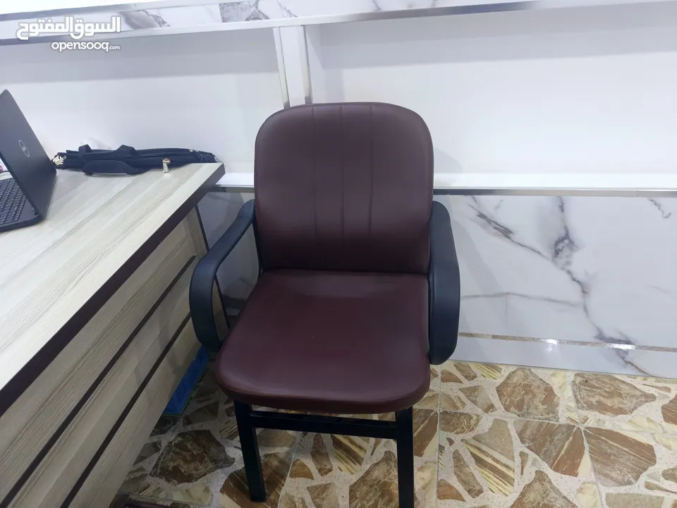 اثاث مكتبي للبيع جديد 100% اربد هاتف
