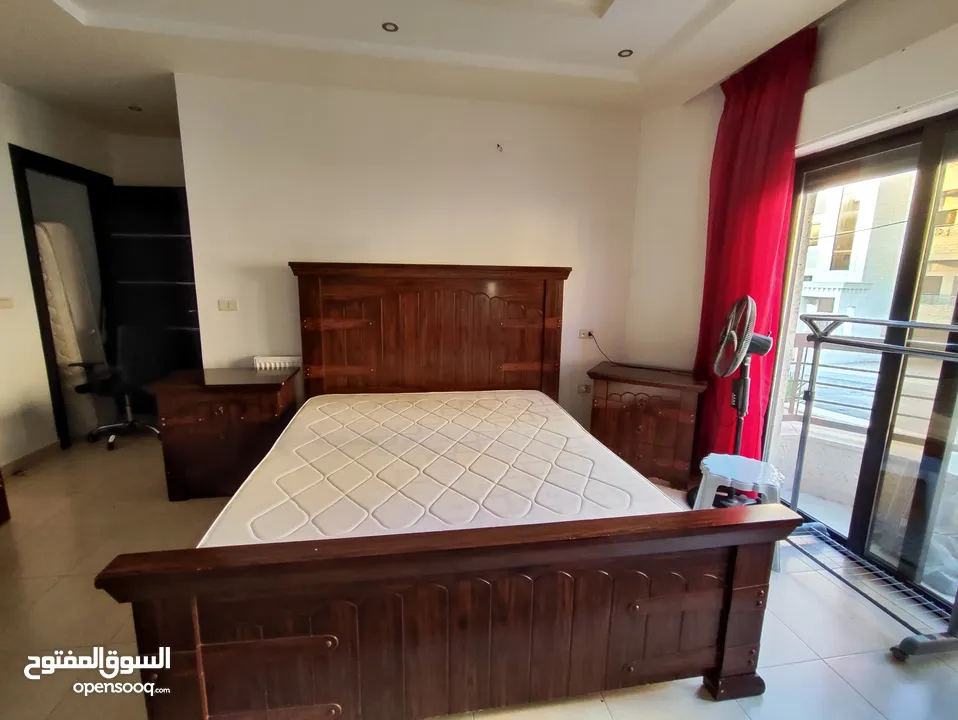 غرفة نوم مستعملة بحالة جيدة جدا