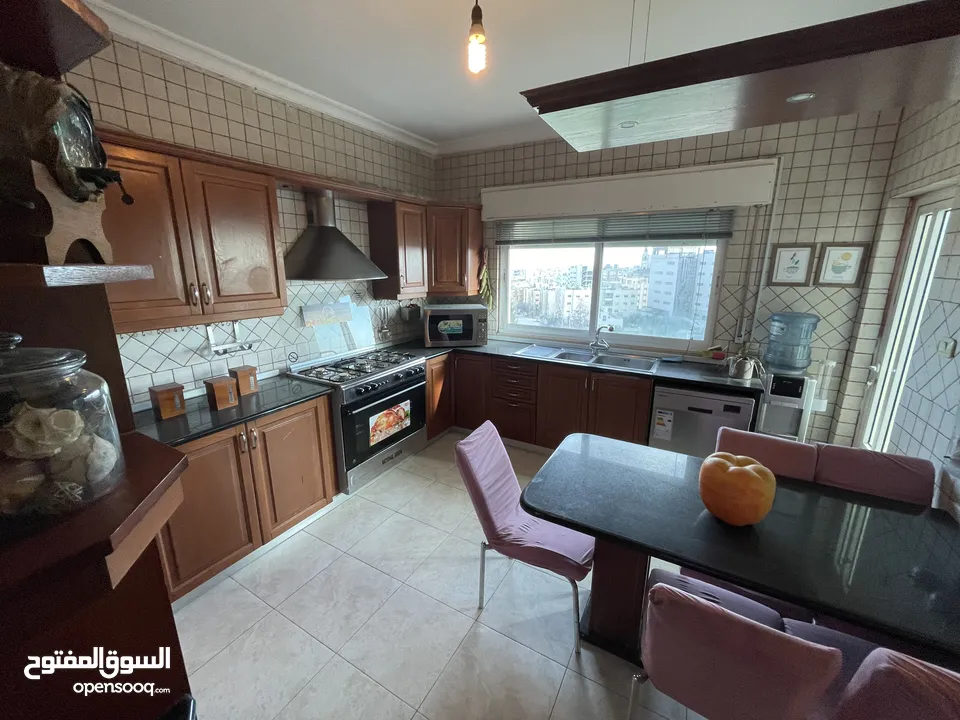 شقة مفروشة للإيجار 180م2 ( Property 15682 )-175025261