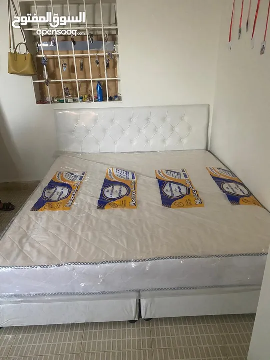 Bed and mattress