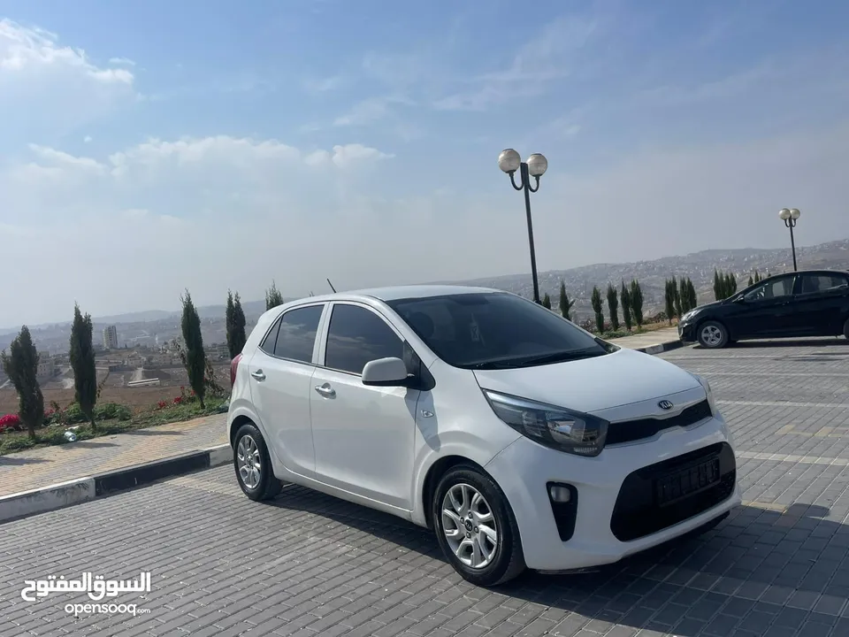 متوفر للبيع هونداي اكسنت 2017 . هوندا سيفيك 2009. كيا بيكانتو 2021