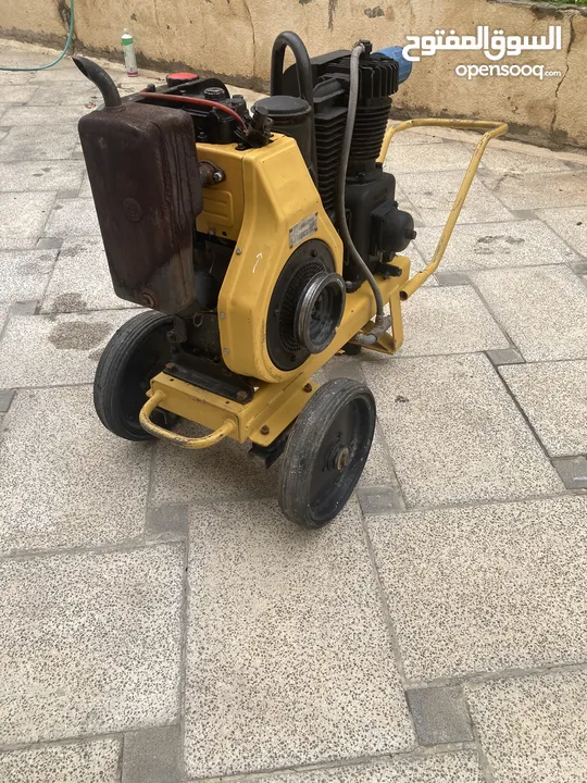 كمبريسر هواء ايطالي تعمل عالديزل