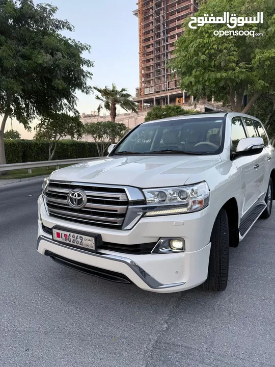 For Sale: Toyota Land Cruiser GXR V8 Model: 2018