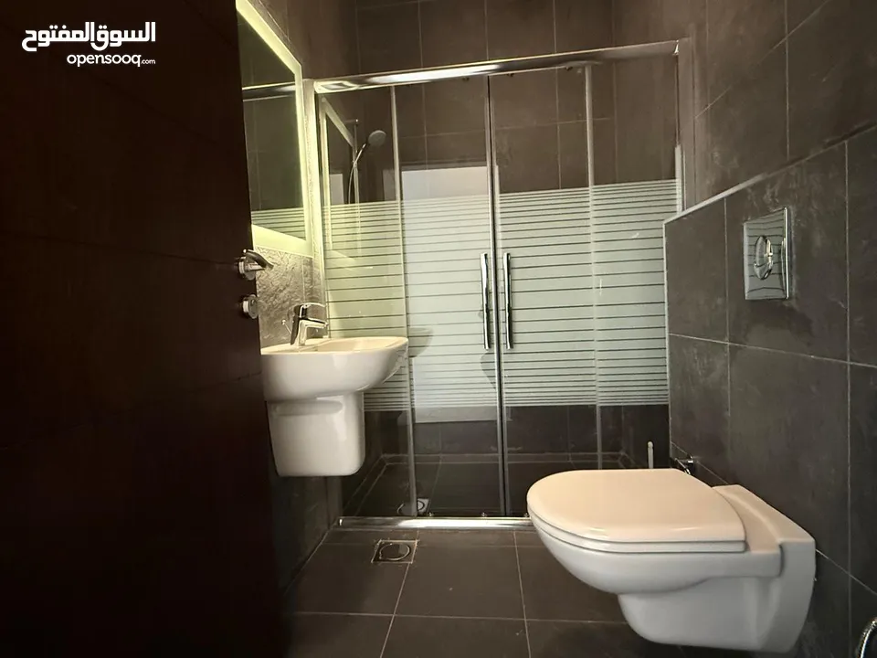 شقه غير مفروشه للايجار في الدوار الرابع ( Property 41016 )-174973567