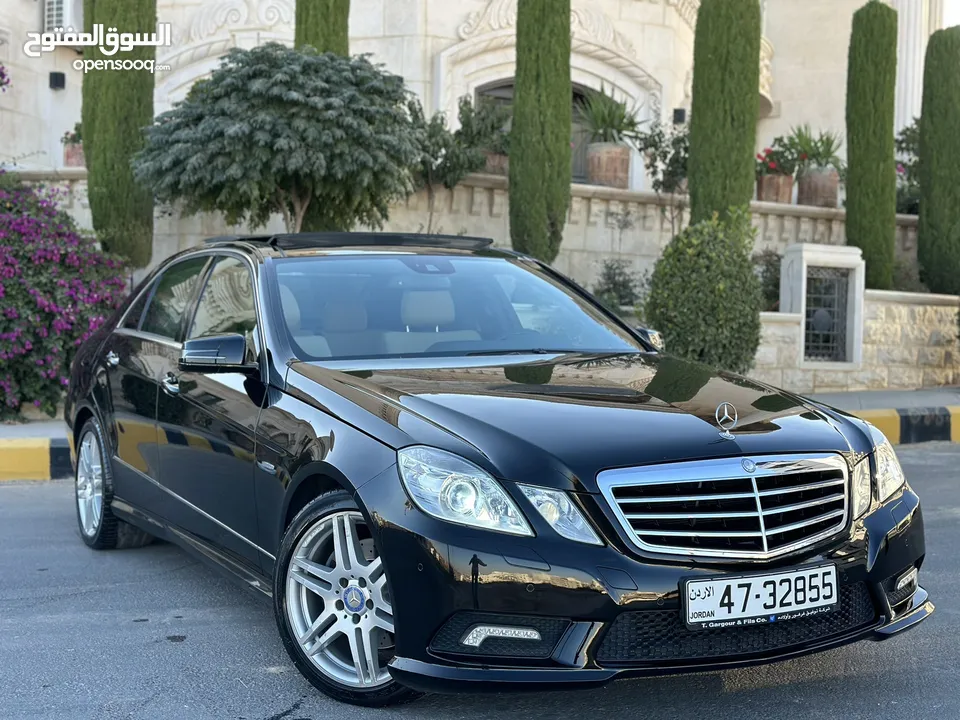 Mercedes E200 2011 AMG وارد الوكالة قاطعة مسافة 80 الف كم فل كامل اعلى صنف Avantgarde مميزة