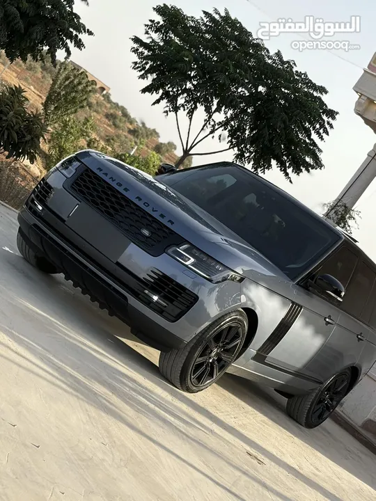 ‏Range Rover Vougue Autobiography Black edition plug in hybrid2020