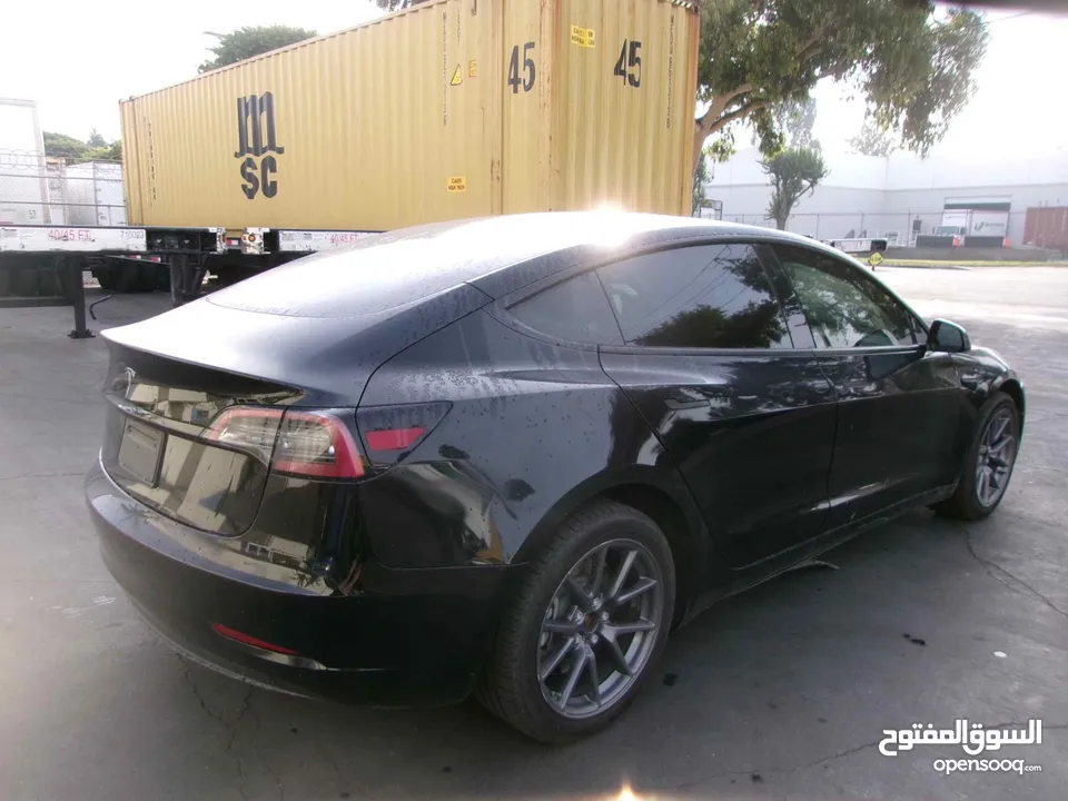 Tesla model 3 standard plus 2023