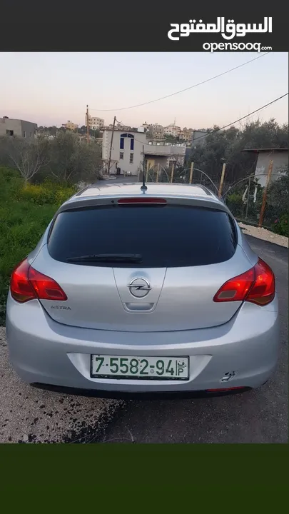 سياره أوبل أسترا