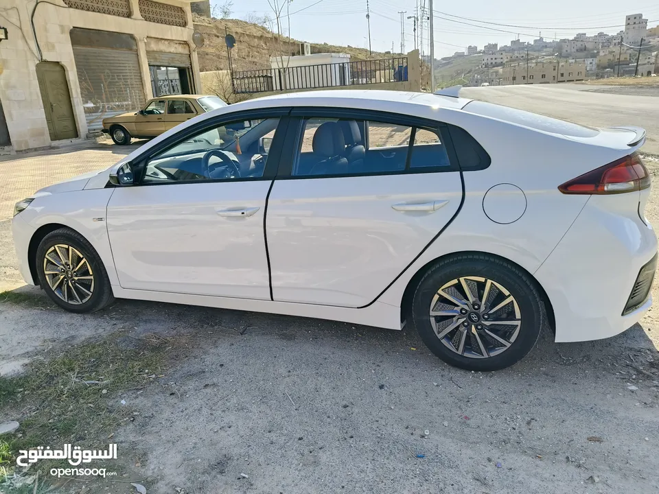هيونداي ايونيك 2018 فحص للبيع لون ابيض جمرك2022 مالك واحد في الاردن