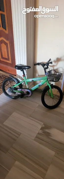 سرير اطفال بسكليت .