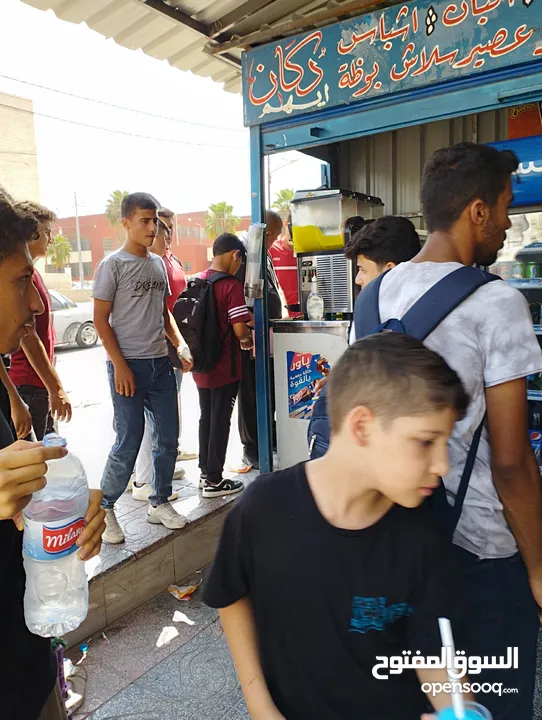 بقالة للبيع
