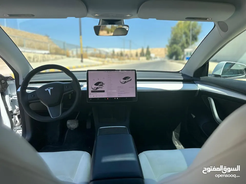 Tesla model 3 2021