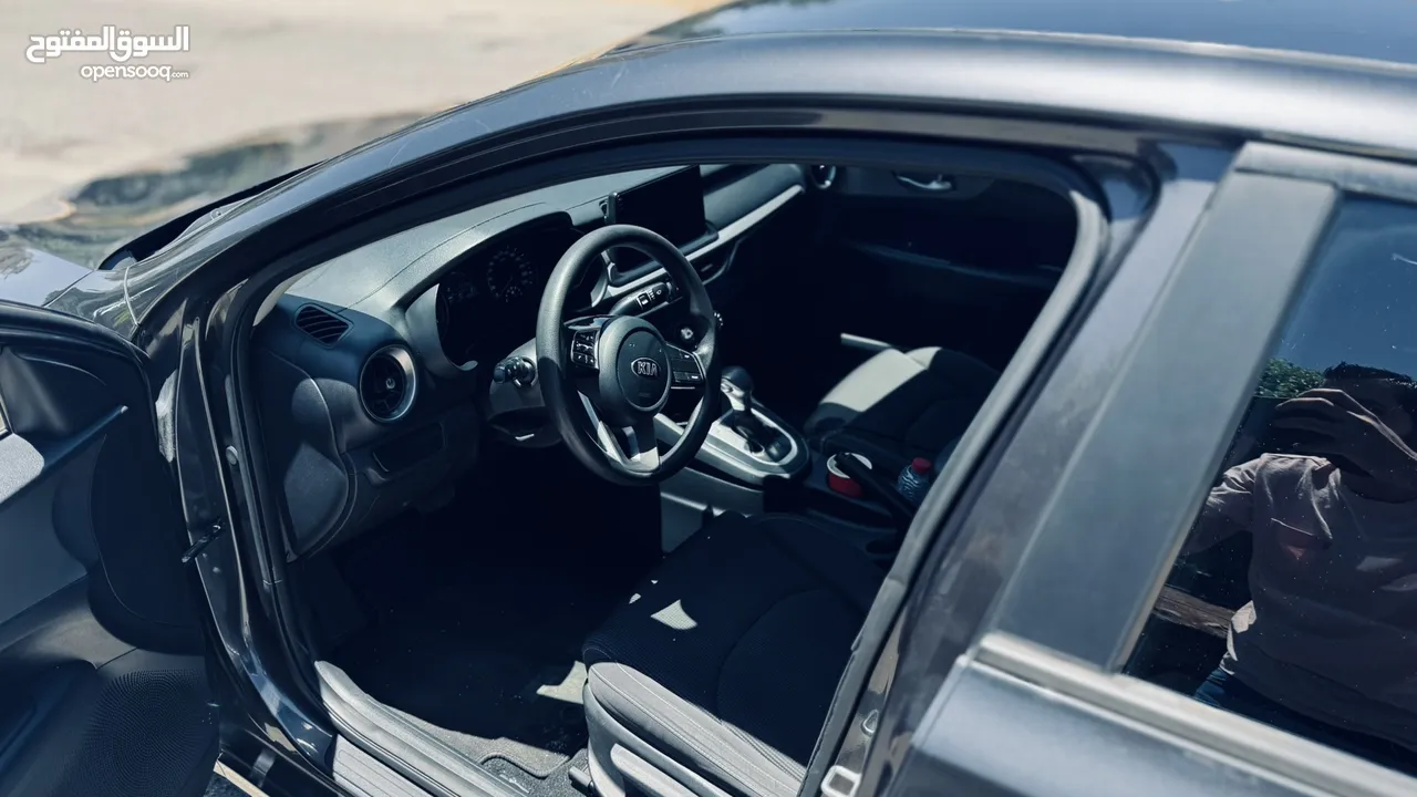 Kia cerato   Model :2019  Dohc 1600 CC  Gearbox : automatic   Colour: Gary  Inside :Black ABS Airbag