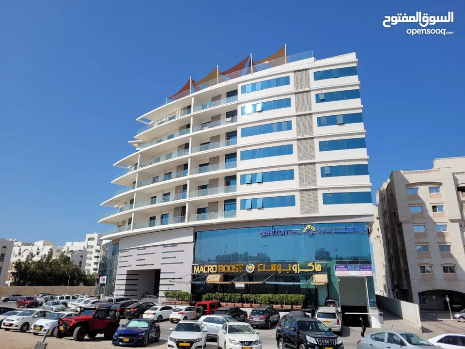 GREAT OFFER! 2 BR Middle Apartments in Khuwair with Rooftop Pool & Gym Membership