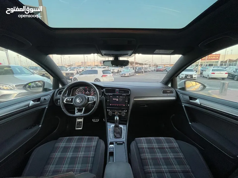 Volkswagen Golf GTi _GCC_2019_Excellent Condition _Full option