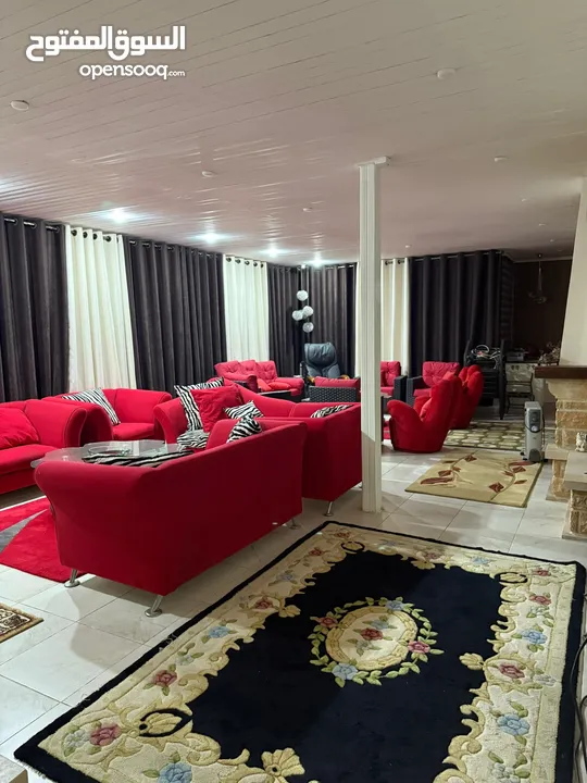 شقة للإيجار مفروش  رويال سويت طابقية مع روف و ترس كبير  Big department for rent in deir Ghbar amman