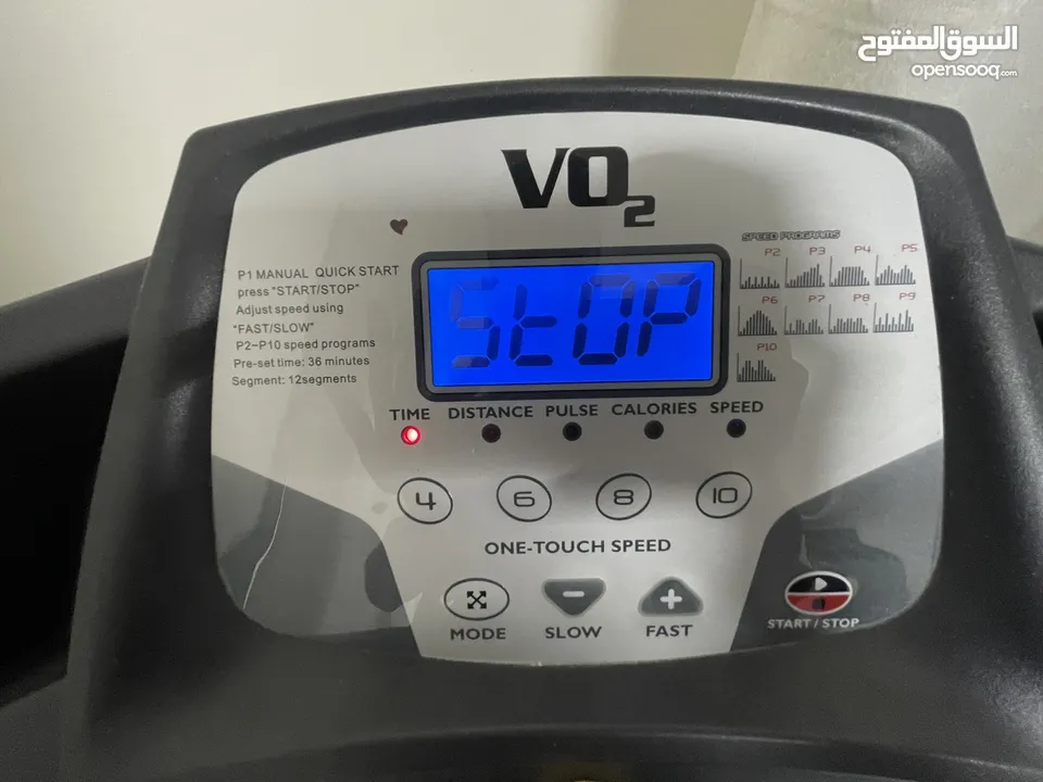 فرصة نادرة! جهاز مشي احترافي VO2 Space بحالة الوكالة (كالجديد تماماً) قابل للطي