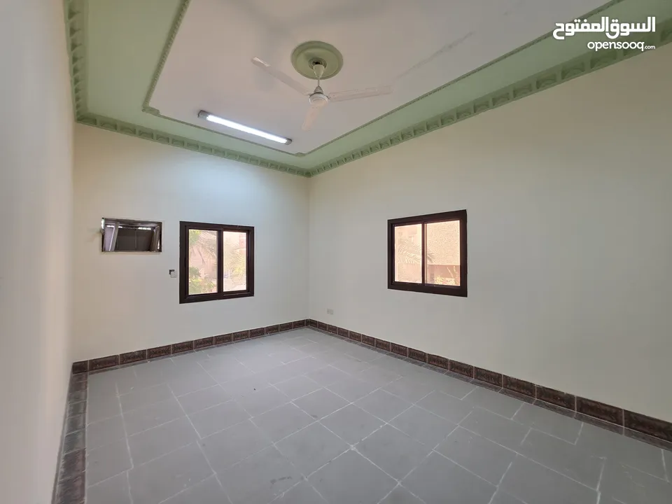 شقة كبيرة في البسيتين  Large apartment in Busaiteen