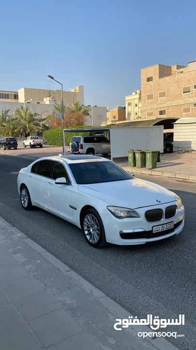 للبيع BMW حجم 730LI موديل 2012