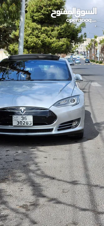 Tesla model s 85D 2015 2nd gen pre face-lift