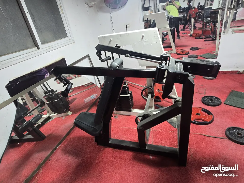 نادي رياضي كامل للبيع