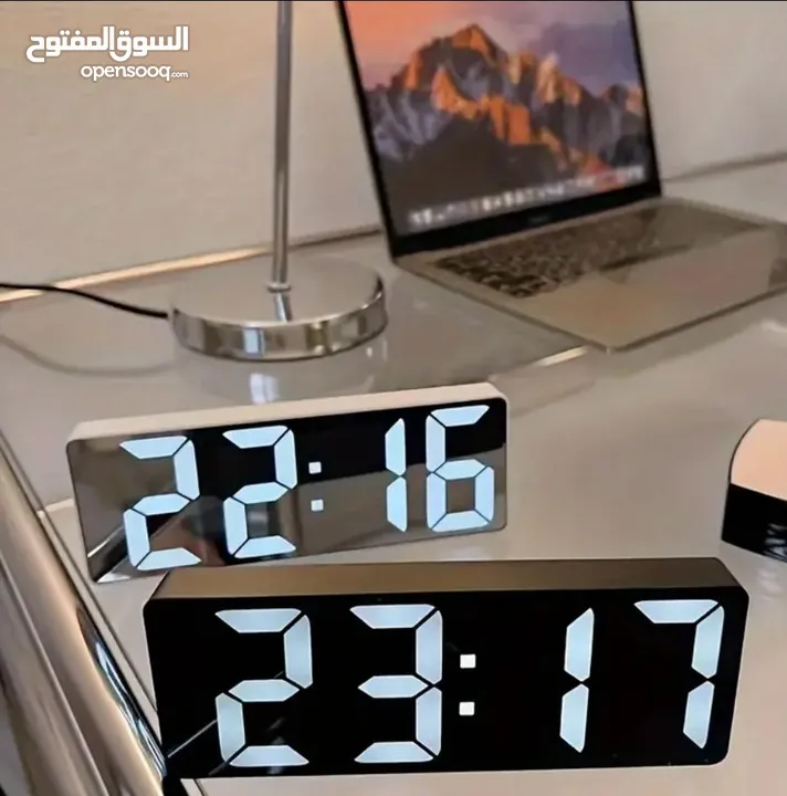 ساعة رقمية LED أنيقة مع منبه