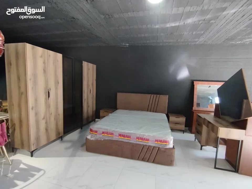 شركة موبيلي هوم لنقل الآثاث المنزلي والمكتبي  الموقع رام الله -المصيون بإدرة نصر سمارة.