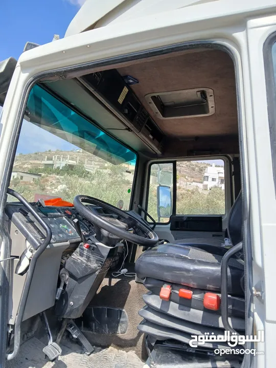 فولفو fl6 19طن صندوق 8متر مع رمبة