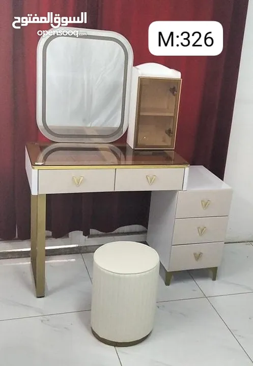 Dressing table