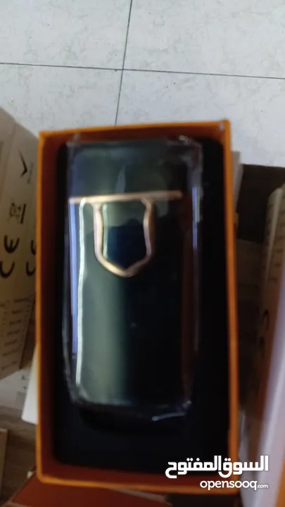 قداحات ستانلس شحن كهربائيه مع ال USB بصندوق انيق
