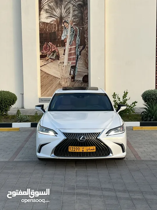 للبيع فقط لكزس ES350 موديل 2019كل موصفات