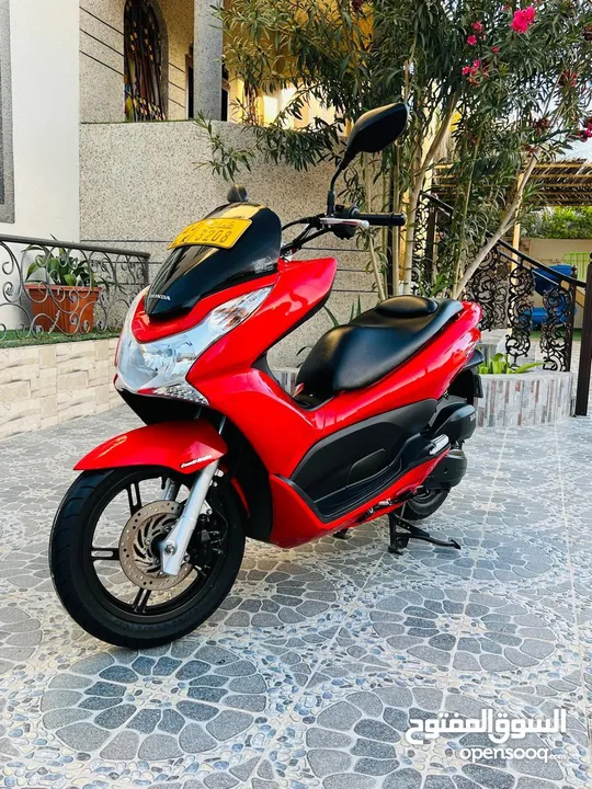 للبيع هوندا PCX150 قمه في النضافة