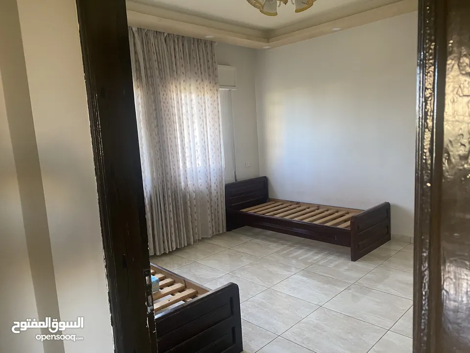 بيت فاخر مستقل للتأجير