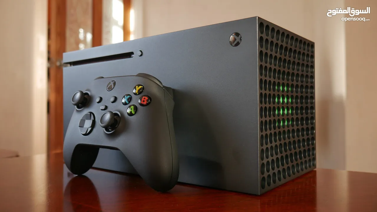 للبيع Xbox Series X بحالة الوكالة مع كامل اغراضه والكرتونة